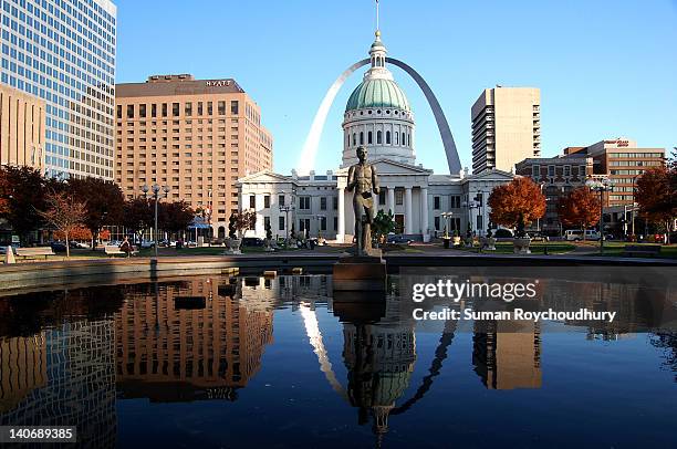 st louis  blues - gateway arch st louis stockfoto's en -beelden