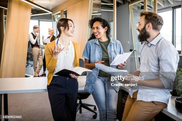 business people having a meeting - executive producer bildbanksfoton och bilder