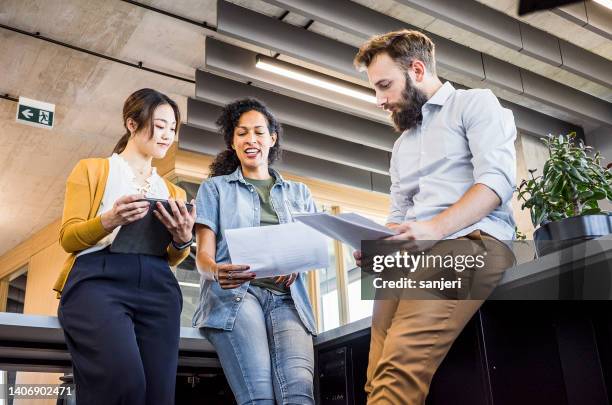 business people having a meeting - executive producer bildbanksfoton och bilder