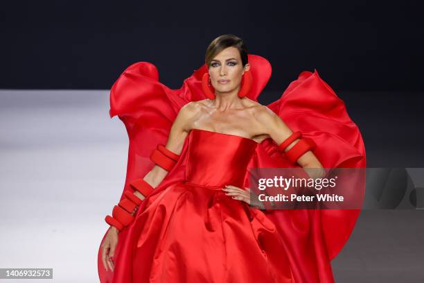 Nieves Álvarez walks the runway during the Stephane Rolland Haute Couture Fall Winter 2022 2023 show as part of Paris Fashion Week on July 05, 2022...