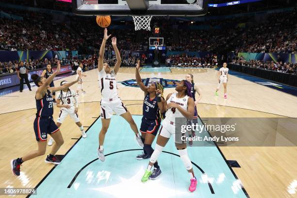 Victaria Saxton of the South Carolina Gamecocks against the Connecticut Huskies in the championship game of the 2022 NCAA Women's Basketball...