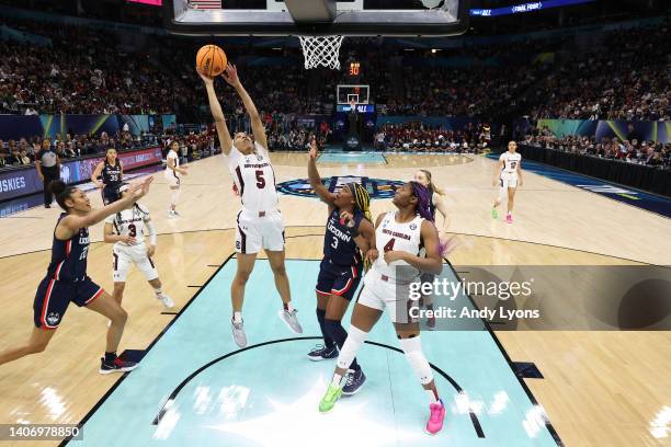 Victaria Saxton of the South Carolina Gamecocks against the Connecticut Huskies in the championship game of the 2022 NCAA Women's Basketball...