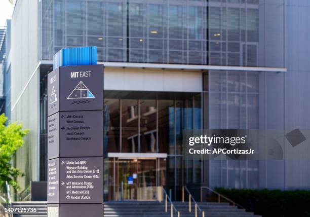 Mit Sign And Building 847 Mit Lab Stock Photos, High-Res Pictures, and Images - Getty Images