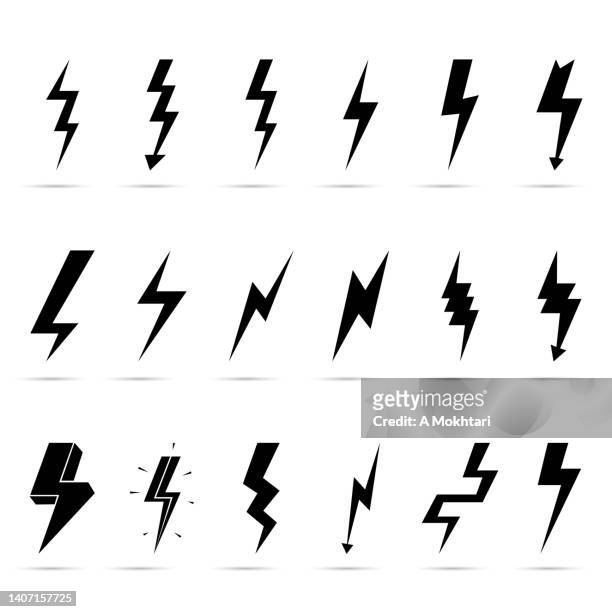 sätze von blitz-18-symbolen. lightning-symbole. - blitz stock-grafiken, -clipart, -cartoons und -symbole