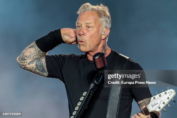 6,216 James Hetfield Photos Stock Photos, High-Res Pictures, and Images - Getty Images
