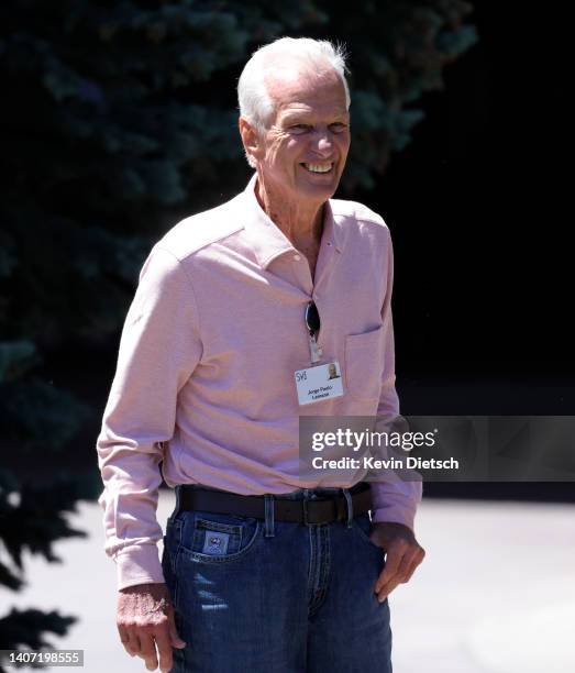 Jorge Paulo Lemann, Brazilian investment banker, walks to lunch during the Allen & Company Sun Valley Conference on July 06, 2022 in Sun Valley,...