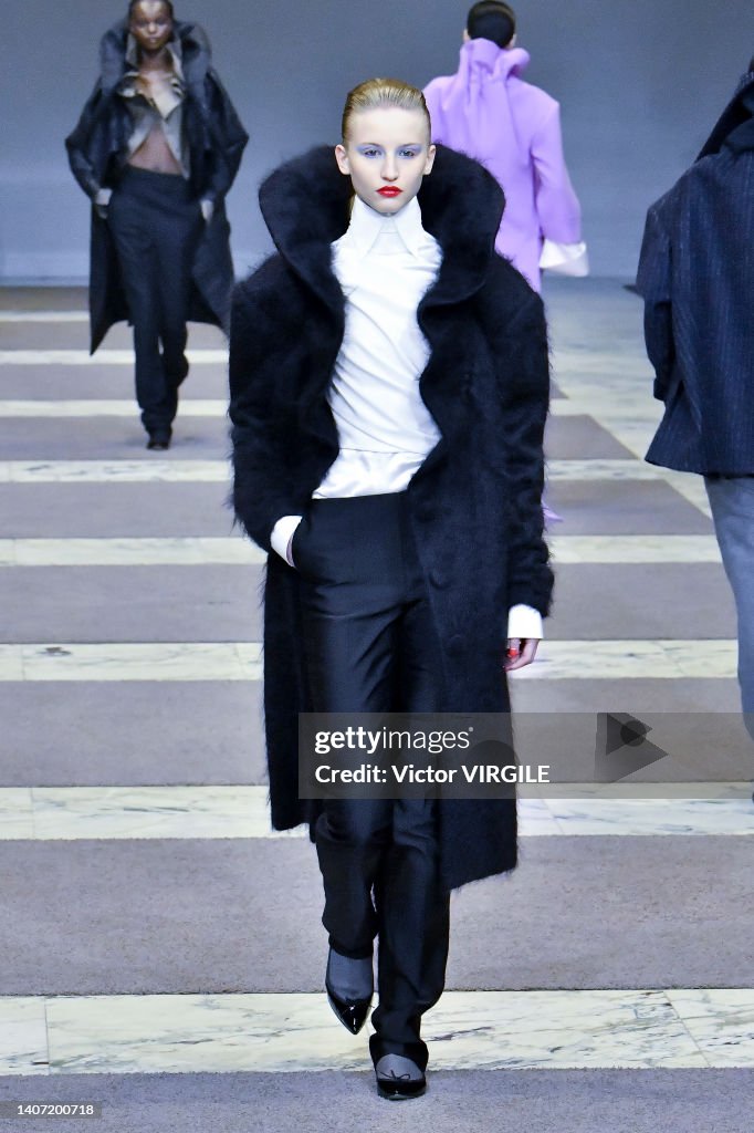 Viktor & Rolf : Runway - Paris Fashion Week - Haute Couture Fall Winter 2022 2023
