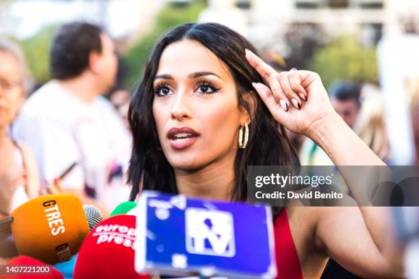 441,841 A Chanel Photos and Premium High Res Pictures - Getty Images 441,841 A Chanel Photos and Premium High Res Pictures - Getty Images