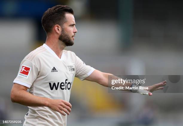 Niko Giesselmann of 1. FC Union Berlin reacts during the pre-season friendly match between Eintracht Braunschweig and 1. FC Union Berlin at Eintracht...