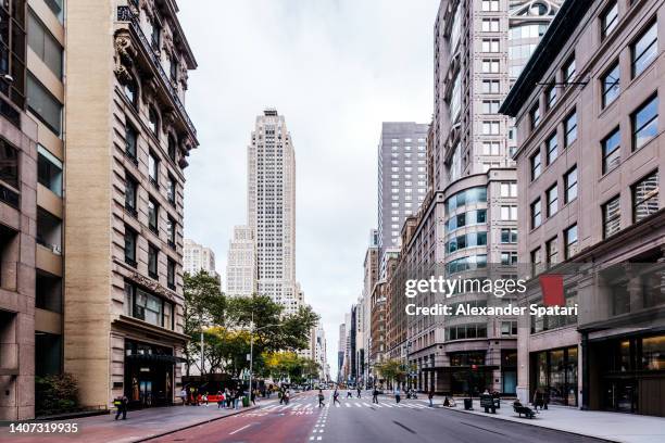 fifth avenue in new york city, usa - financial building stock pictures, royalty-free photos & images