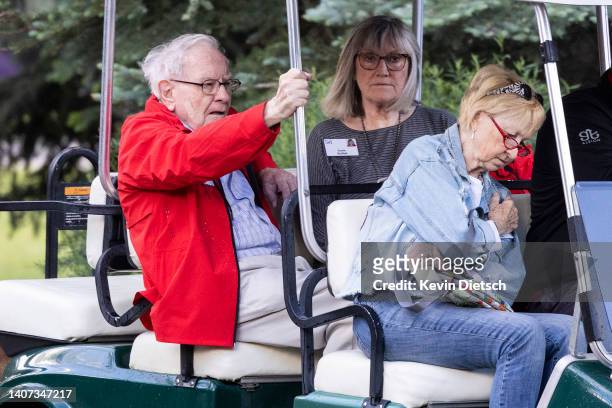Warren Buffett, CEO of Berkshire Hathaway, rides to a morning session during the Allen & Company Sun Valley Conference on July 07, 2022 in Sun...