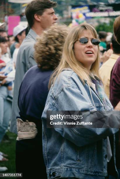 Chastity Bono amongst a crowd in 1994.
