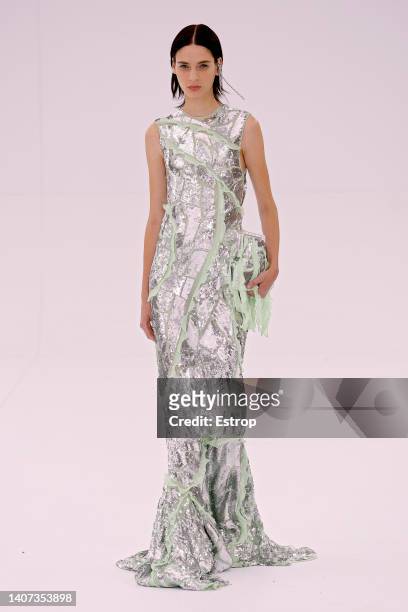Model walks the runway during the Fendi Couture Haute Couture Fall Winter 2022 2023 show as part of Paris Fashion Week on July 7, 2022 in Paris,...