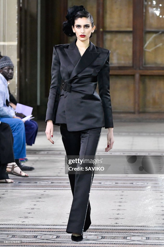 ArdAzAei : Runway - Paris Fashion Week - Haute Couture Fall Winter 2022 2023