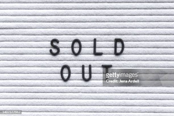 sold out sign - sold out stock-fotos und bilder