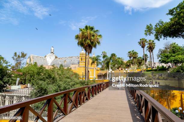 bridge of sighs in barranco, lima peru - callao lima stock pictures, royalty-free photos & images