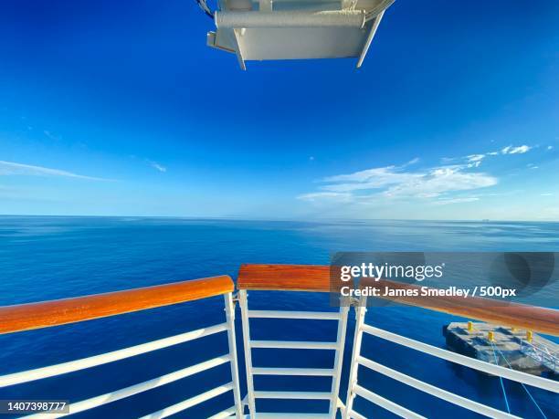 im the king of the world,bahamas - bahamas cruise ships stock pictures, royalty-free photos & images