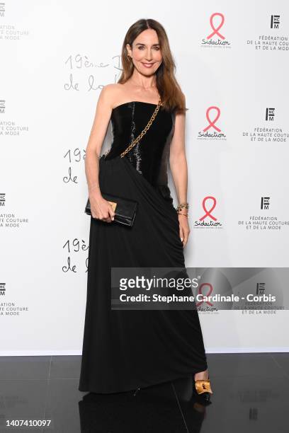Elsa Zylberstein attends the "Diner De La Mode" to benefit Sidaction at Pavillon Cambon Capucines on July 07, 2022 in Paris, France.