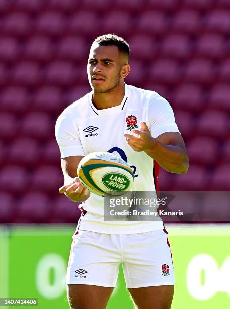 Will Joseph passes the ball during the England Rugby squad captain's run at Suncorp Stadium on July 08, 2022 in Brisbane, Australia.