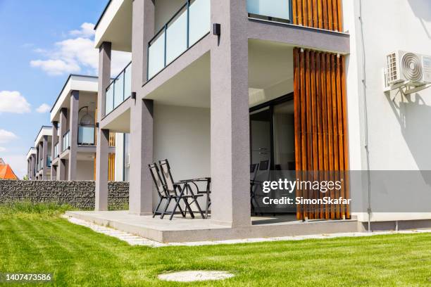 Low Rise Apartment Building Photos and Premium High Res Pictures ...