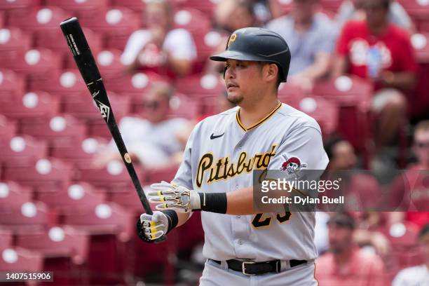 Yoshi Tsutsugo of the Pittsburgh Pirates bats in the second inning against the Cincinnati Reds during game one of a doubleheader at Great American...
