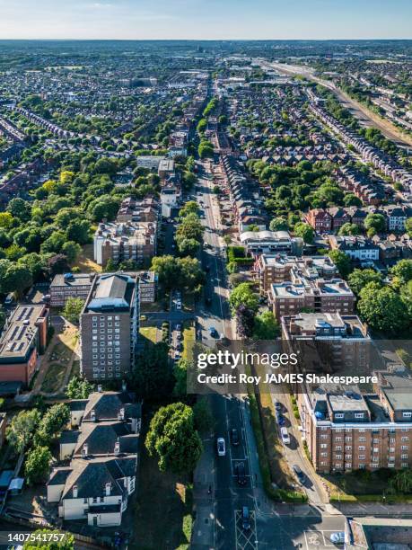 london from drone perspective,  looking south along the a5 from shoot-up hill cricklewood - roy james shakespeare stock pictures, royalty-free photos & images