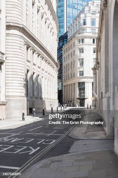 an empty street in the city of london - central london lockdown stock pictures, royalty-free photos & images