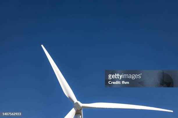wind turbine detail - wind turbine long exposure stock-fotos und bilder