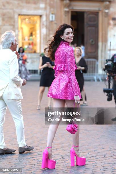 Anne Hathaway is seen arriving at the Valentino Haute Couture Fall/Winter 22/23 fashion show on July 08, 2022 in Rome, Italy.