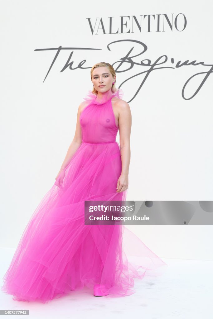 Valentino Haute Couture Fall/Winter 22/23 - Arrivals