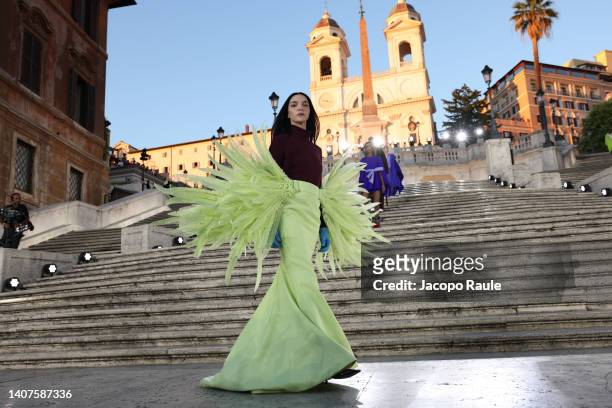 Mariacarla Boscono walks on the runway at the Valentino haute couture fall/winter 22/23 fashion show on July 08, 2022 in Rome, Italy.