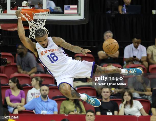 DaQuan Jeffries of the New York Knicks dunks against the Golden State Warriors during the 2022 NBA Summer League at the Thomas & Mack Center on July...