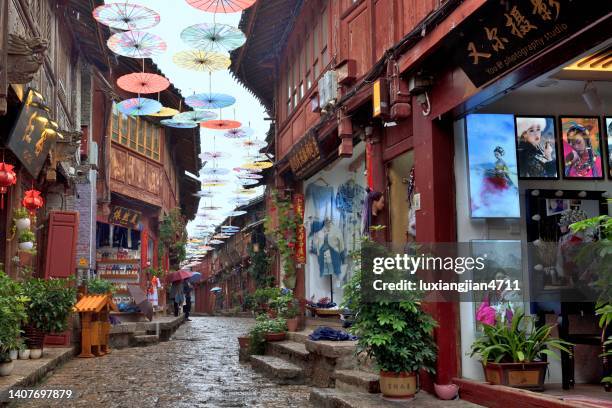 lijiang old town in yunan,china - lijiang bildbanksfoton och bilder