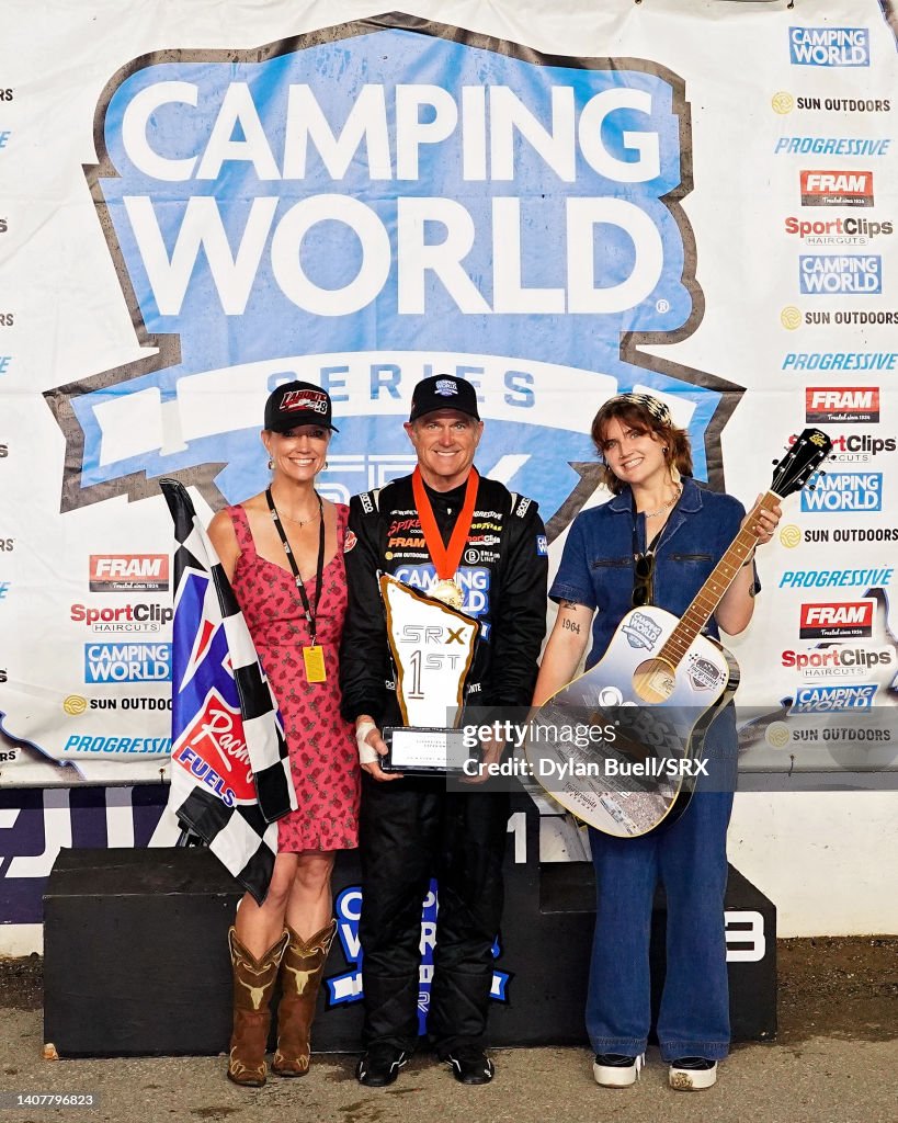 Lily Labonte Bobby Labonte poses for photos with wife Kristin Labonte and daughter ...