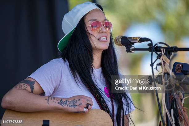 Charlie Rhee 117 Charlie Rae Stock Photos, High-Res Pictures, and Images - Getty Images