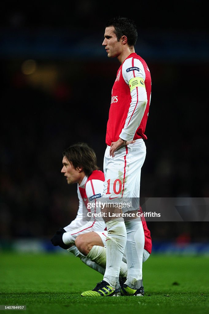 Arsenal FC v AC Milan - UEFA Champions League Round of 16