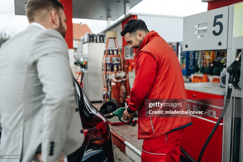 Trabalho em posto de gasolina