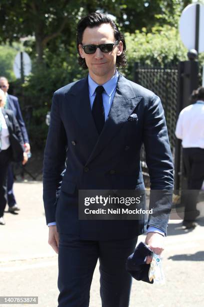 Tom Hiddleston arrives for Men's Singles Final Day at All England Lawn Tennis and Croquet Club on July 10, 2022 in London, England.