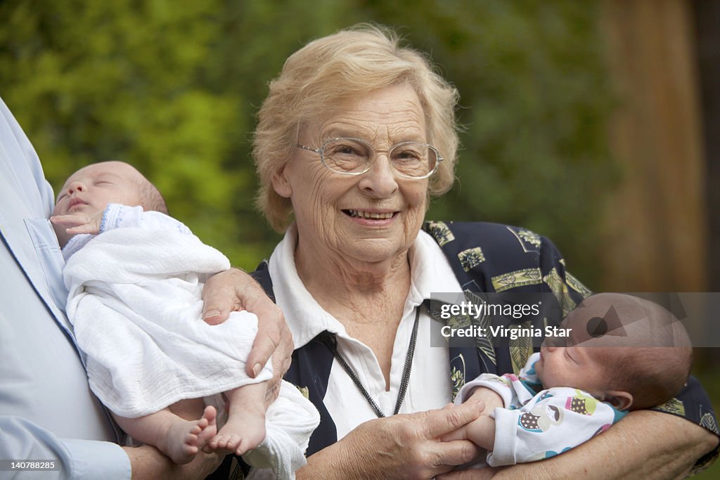 Great Grandmother and great grandchildren