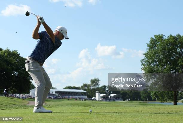 Kevin Streelman of the United States plays his tee shot on the 18th hole during the final round of the Barbasol Championship at Keene Trace Golf Club...