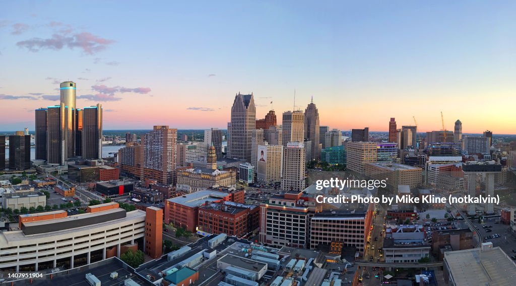 Panoramic view of dusk in Detroit