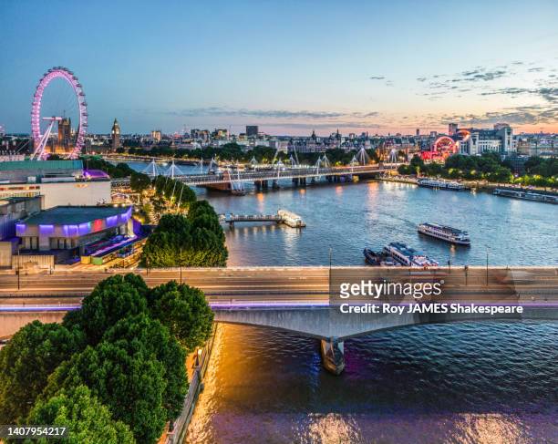 waterloo bridge, london  at night from a  drone perspective - establishing shot stock pictures, royalty-free photos & images