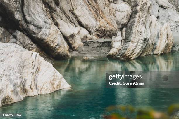 environment concept/beautiful and dreamy clean water with marble gorge in taroko hulien, taiwan - taroko gorge national park stock pictures, royalty-free photos & images