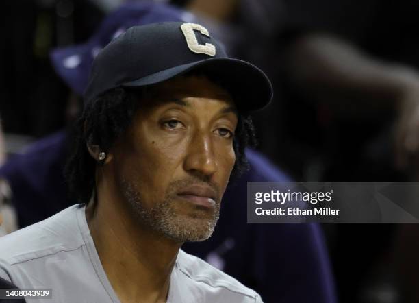 Naismith Memorial Basketball Hall of Fame member Scottie Pippen attends a game between the Charlotte Hornets and the Los Angeles Lakers during the...