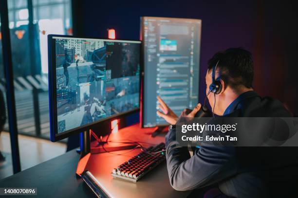 excited asian chinese esports game host streamer online live streaming hosting in game room with voip and instant messaging social platform. - emcee bildbanksfoton och bilder