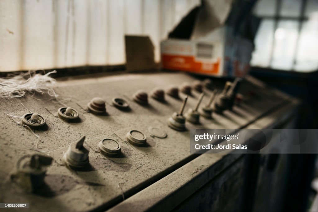 Interior Of A Scrap Metal Yard High-Res Stock Photo - Getty Images