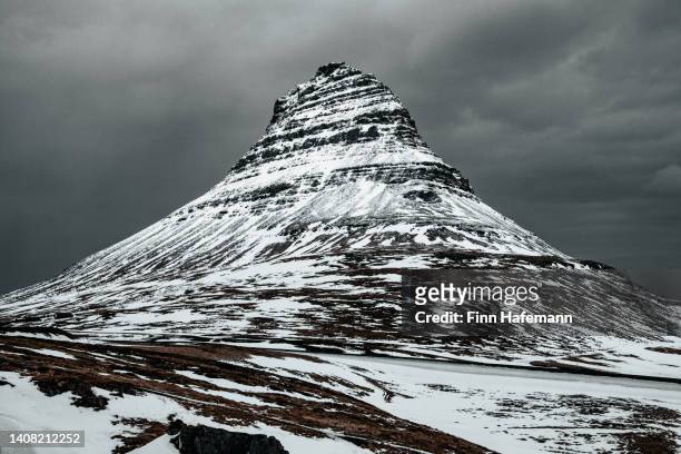 very beautiful mountain snæfellsnes peninsula northern iceland - snaefellsnes stock pictures, royalty-free photos & images