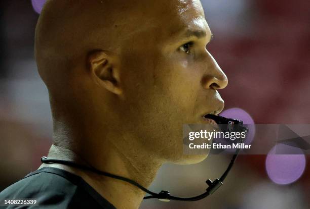 Sports analyst and former NBA player Richard Jefferson officiates the second quarter of a game between the New York Knicks and the Portland Trail...