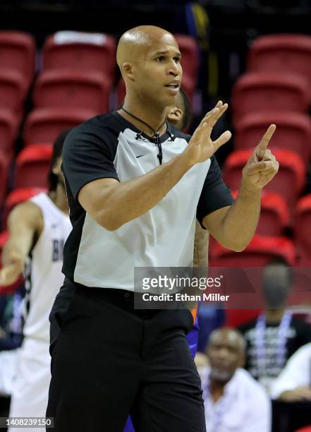 Sports analyst and former NBA player Richard Jefferson calls a foul as he officiates the second quarter of a game between the New York Knicks and the...