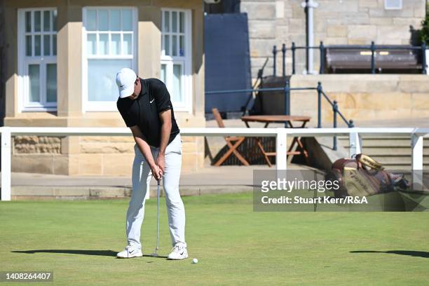 Scottie Scheffler of the United States putts on the practice green during a practice round prior to The 150th Open at St Andrews Old Course on July...